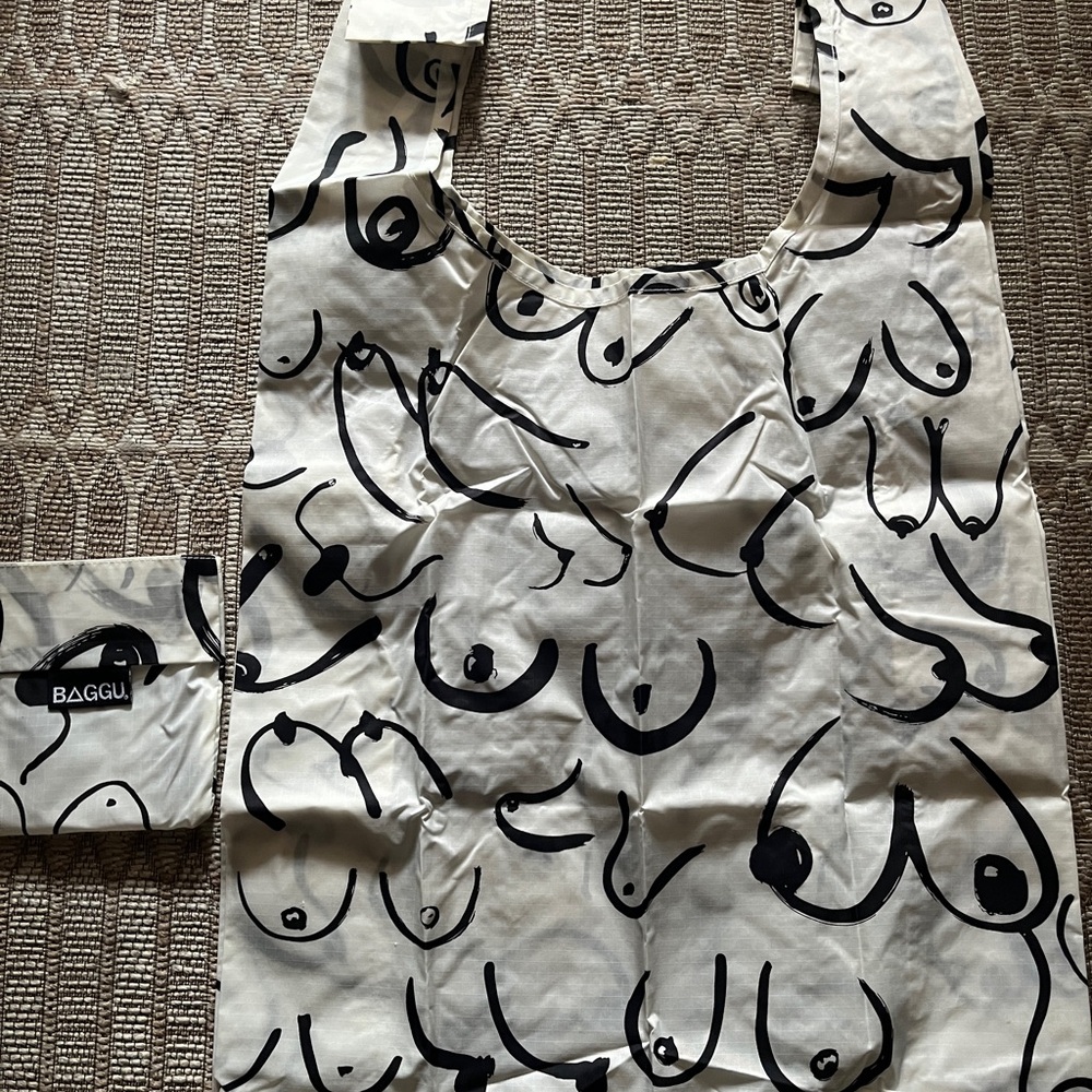 BAGGU gravel and gold boob print bag